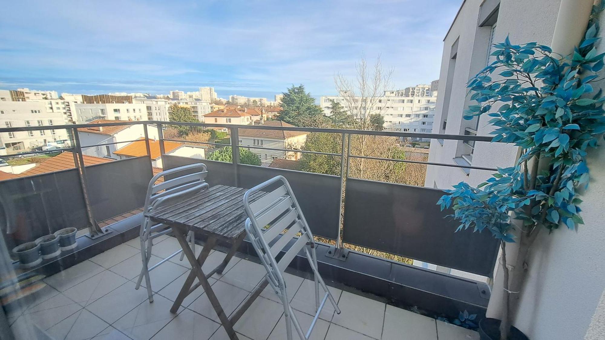 Appartement Cosy 3 Pieces Avec Garage Privatif Saint-Priest  Eksteriør bilde