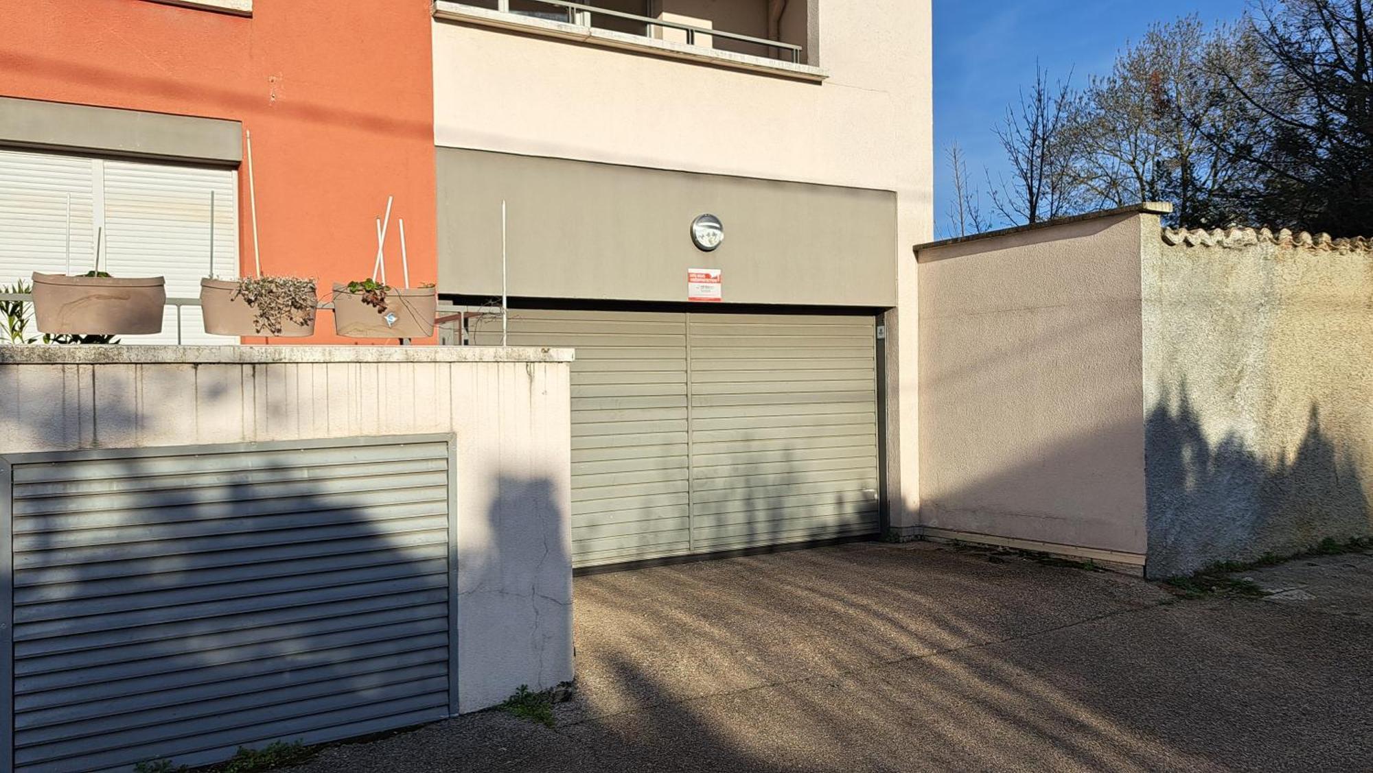 Appartement Cosy 3 Pieces Avec Garage Privatif Saint-Priest  Eksteriør bilde